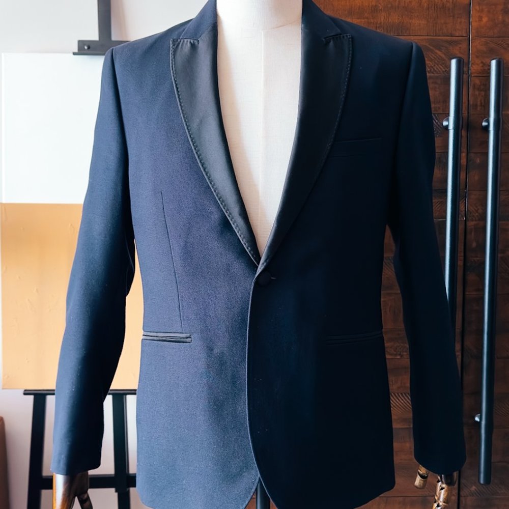 H&M Men's Slim Fit Tuxedo, Navy 42R